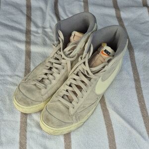 Nike Blazer Mid 77, Size 13